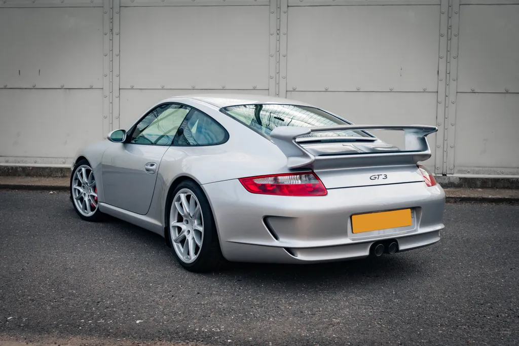 Porsche 997.1  iox9fzlr4r3qhhbxny4wk