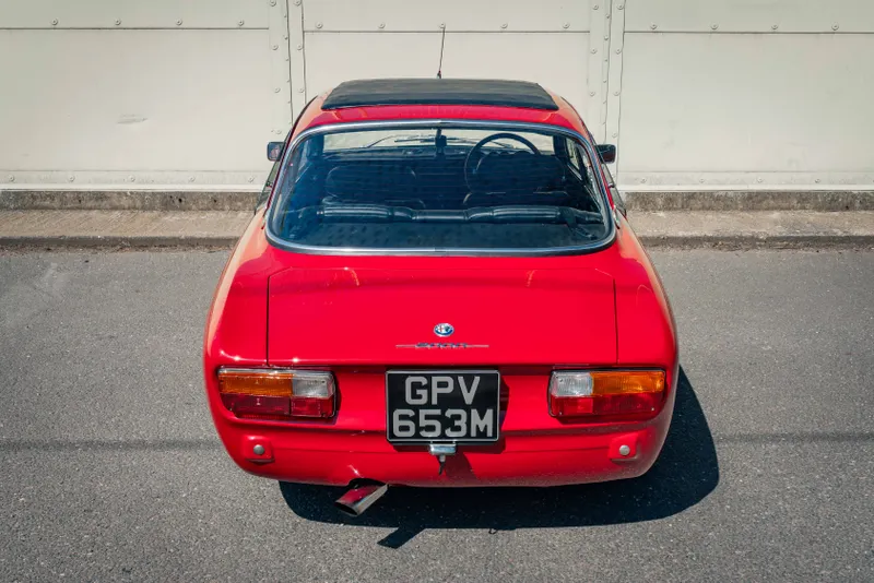 Alfa romeo 2000 gtv  apnnrvu6wfvrmxrsq9mcm