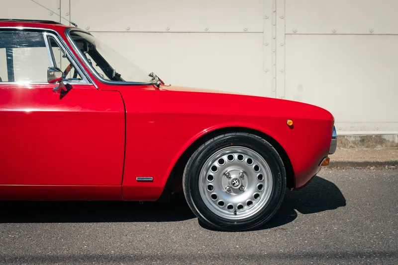 Alfa romeo 2000 gtv  nut5ik22qfpwfmwcyz8sz