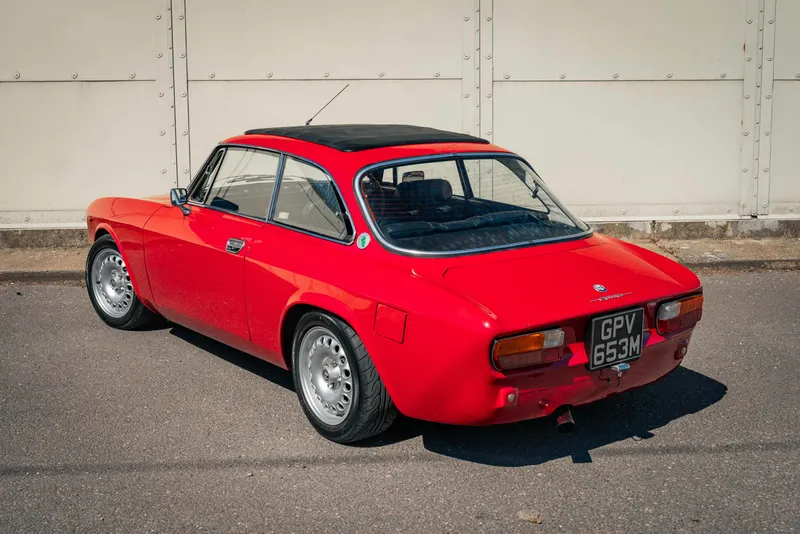 Alfa romeo 2000 gtv  w0x1z7dhsk xuecmf0yfb