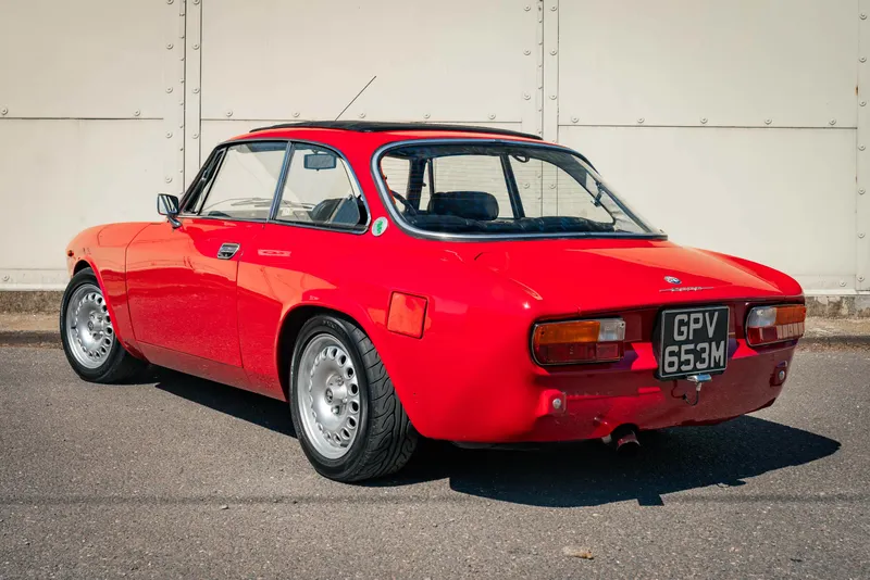 Alfa romeo 2000 gtv  gtwb4oszaui2oa67oil70
