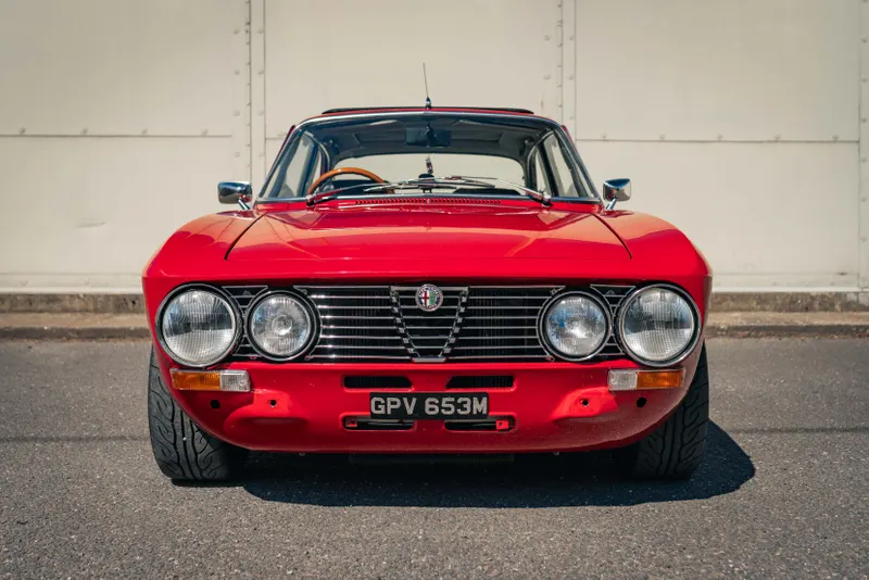 Alfa romeo 2000 gtv  xarfaomcoxldblxynk3je