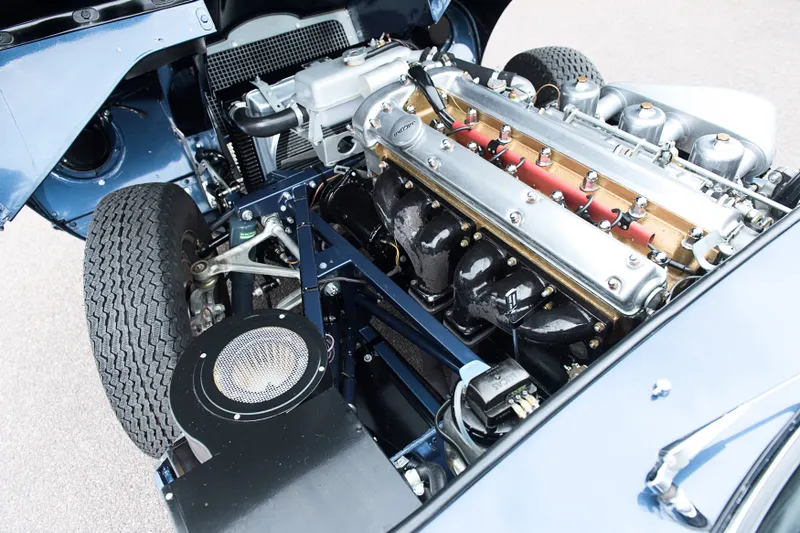 Jaguar e type  9oemivkxdpvwfhzxykujt