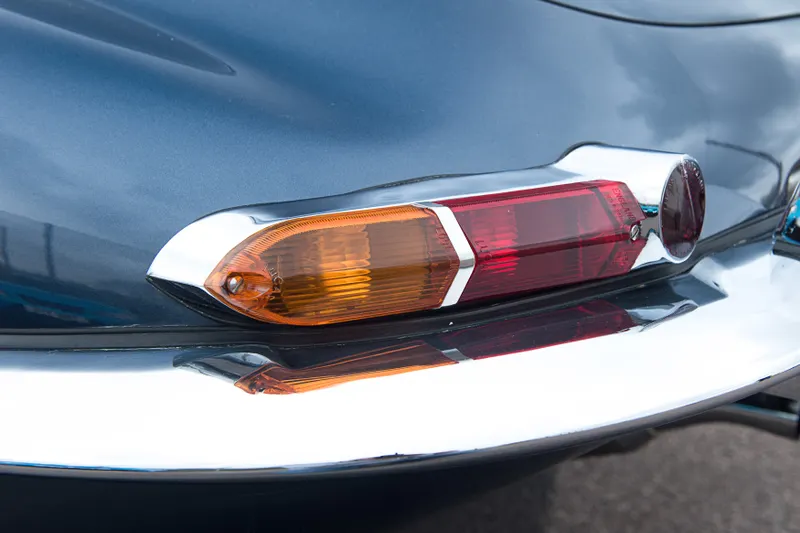 Jaguar e type  idlxfsbf06zd9jzthnhji