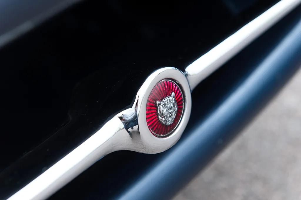 Jaguar e type  obi21opwkfo0ecxrmw1ve