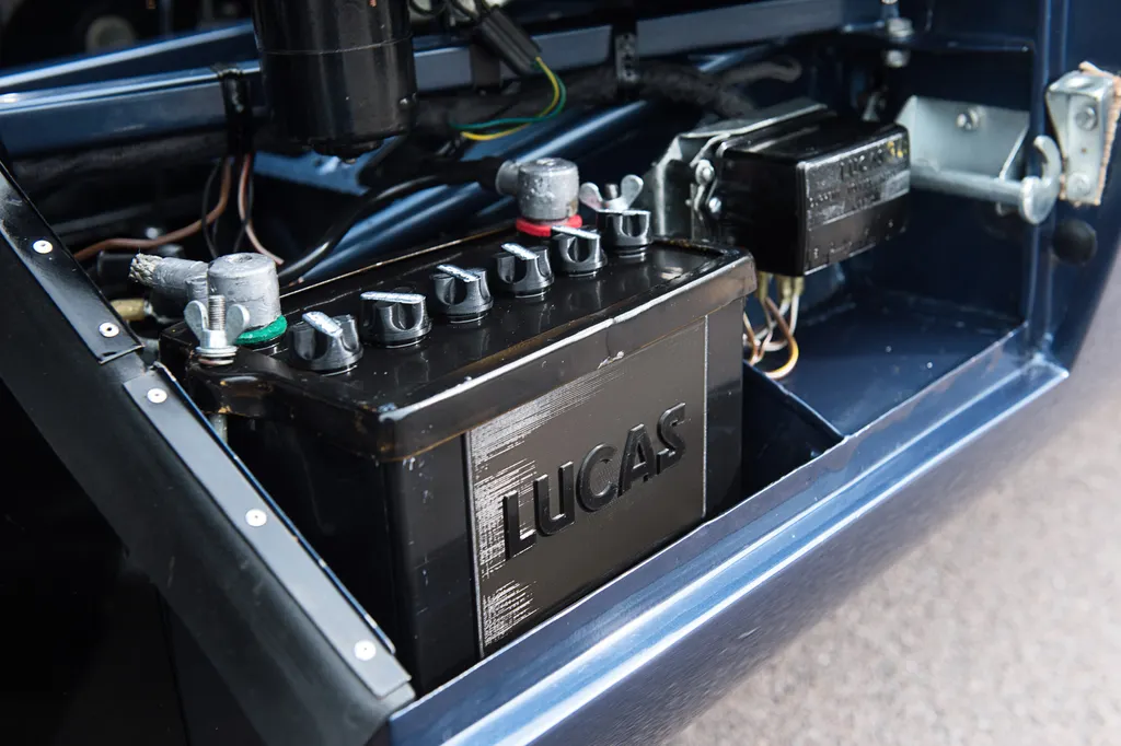 Jaguar e type  pvvlc0dawj29uwlo8sywt