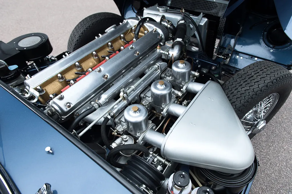 Jaguar e type  s8l9rk 9uu8orwqmhldoe