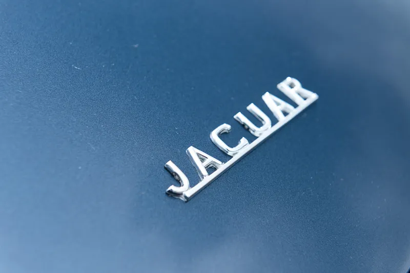 Jaguar e type  sibes9hbe6p1tj 0agye8