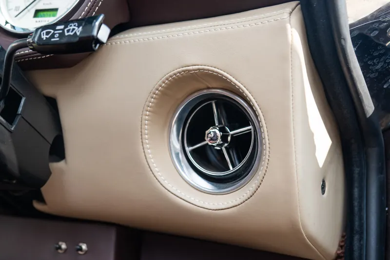 Jensen interceptor r k7z3u9drjlnctvbwdl1db