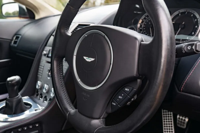 Aston martin db9 h9i9dfnpqb6t9ndxpiswn