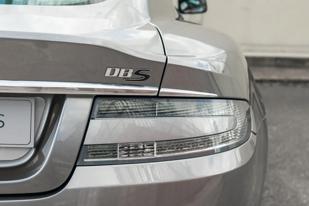 Aston martin dbs co7tpqr 7 8ockvjgjzki