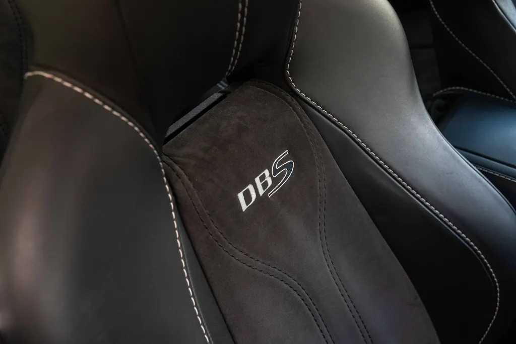 Aston martin dbs qjkf0wov9mr0j4u2f1dex