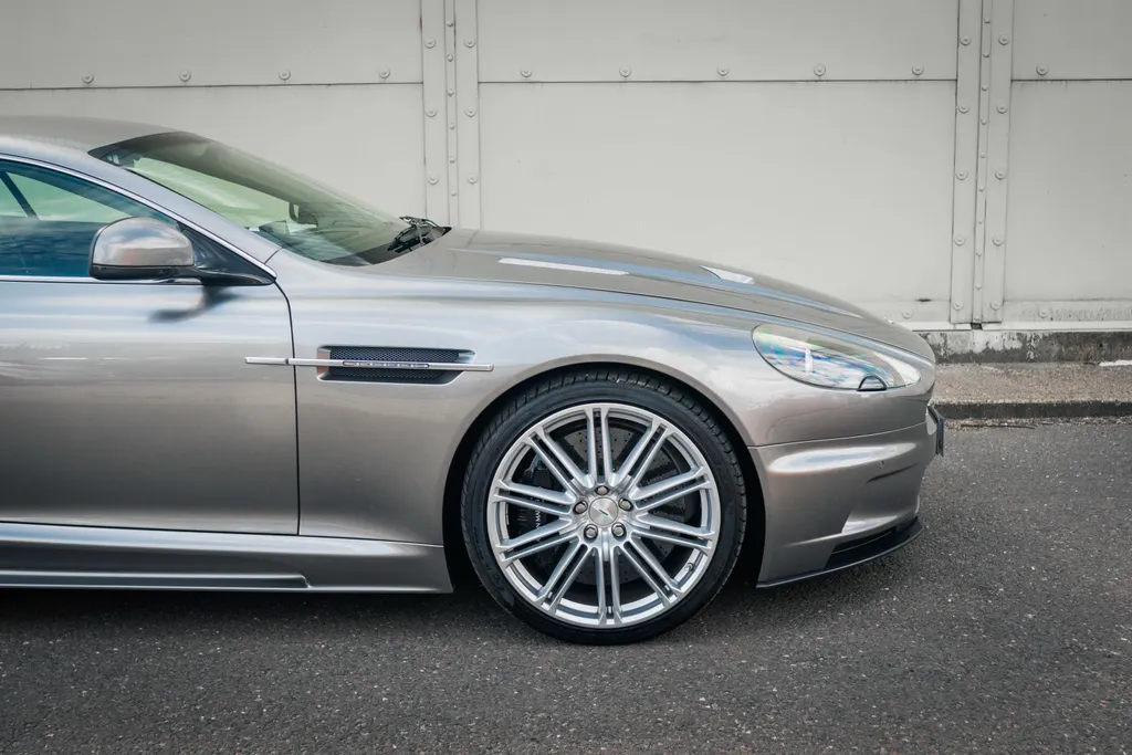 Aston martin dbs zezoamv 2e gc9teqhqpb