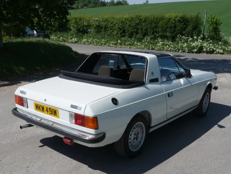Lancia beta spyder myi7dbr5o  g  tm9hkif