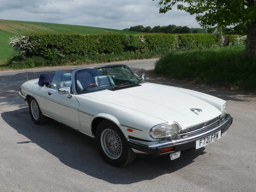 Jaguar xj s v12 convertible 1 ec71itpaw1tx3drhfb3