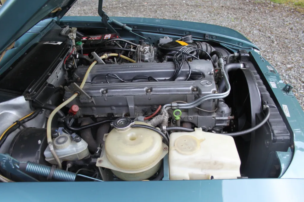 Mercedes benz 280 uzzn1q55lf6dhxwad8enn