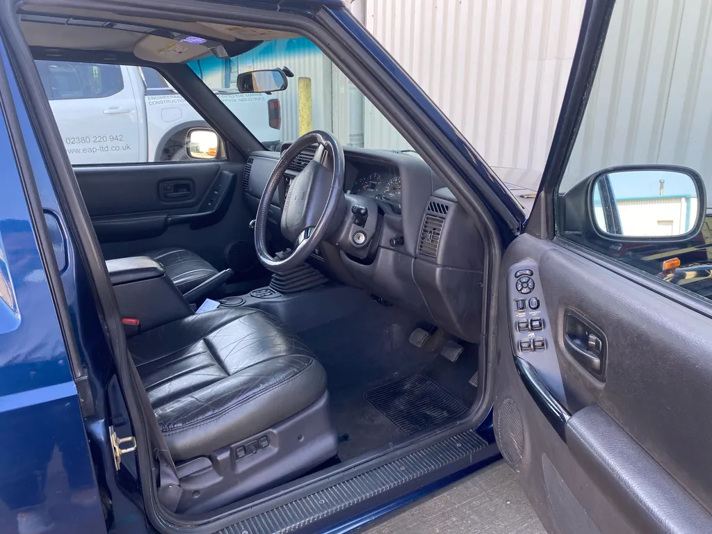 Jeep cherokee vg6rxcreaa8hfwtqhowj6