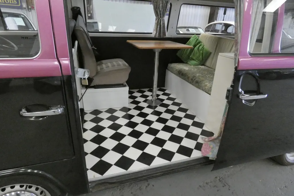 Volkswagen t2 campervan gway9kqxcxqgxia4knnw 