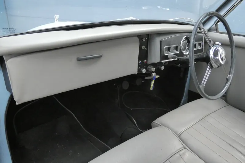 Austin a40 convertible dxa5b3oc2a1ib8q6oz 8x