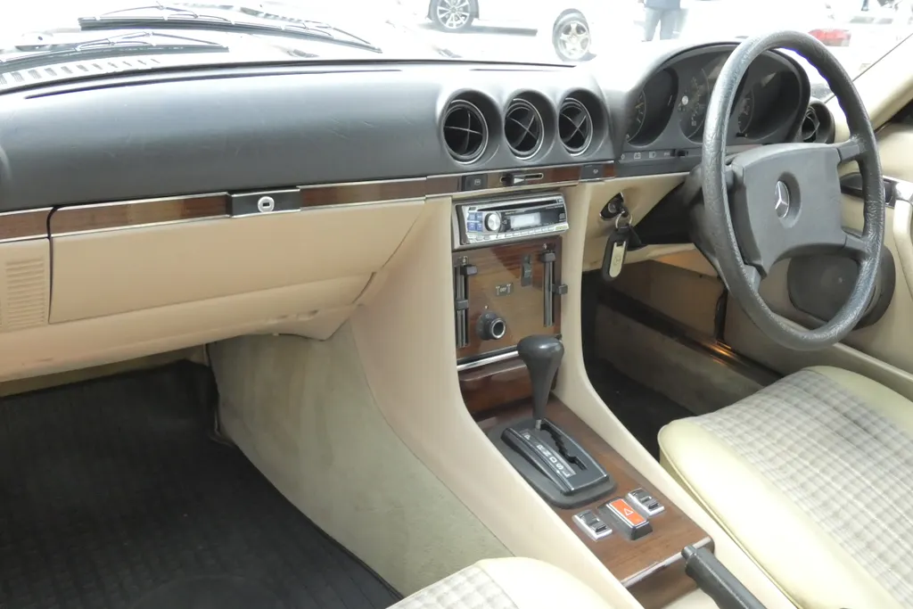Mercedes 280sl 5ispipp9gyjkqo4y6plaw
