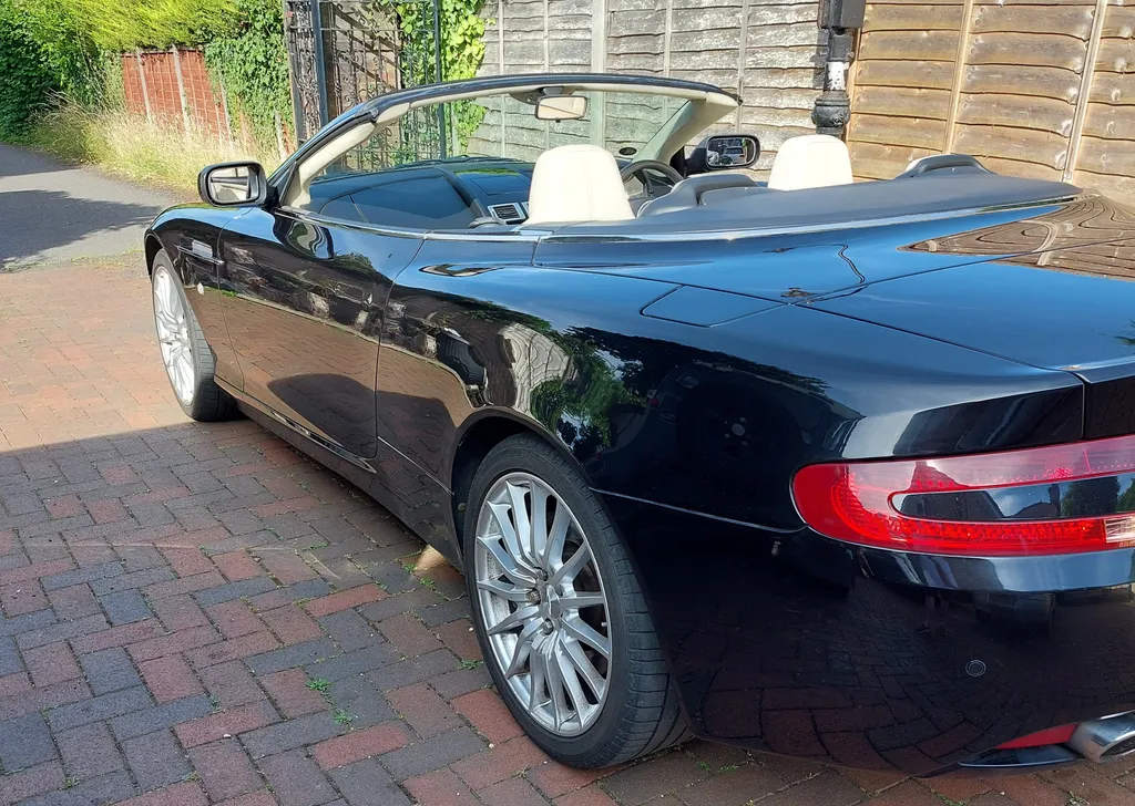 Aston martin db9 08tnlreziaebwlsyimmrh