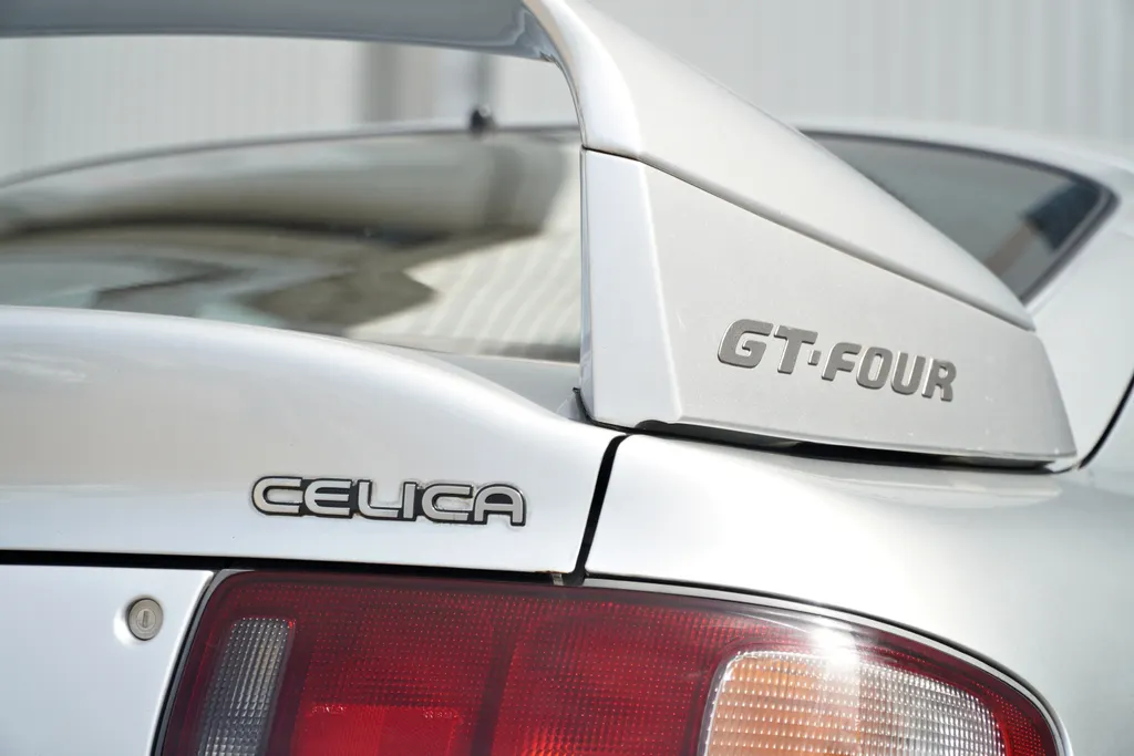 Toyota celica gg1aoi1y993e4p2x5fyel