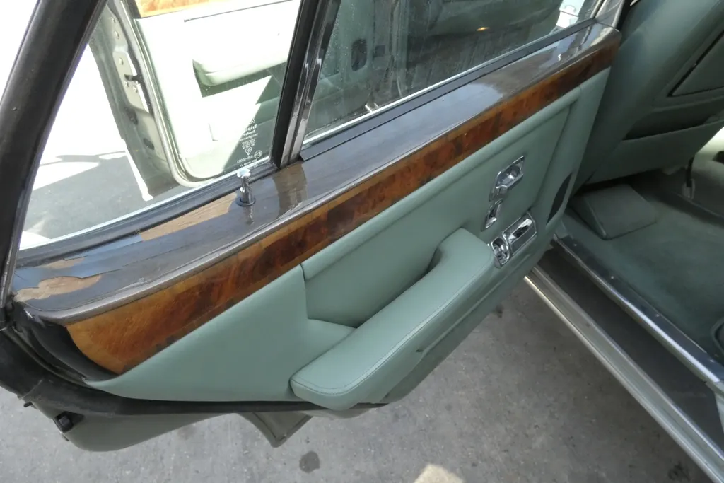 Bentley mulsanne turbo j27k4bmktefirluipupgw