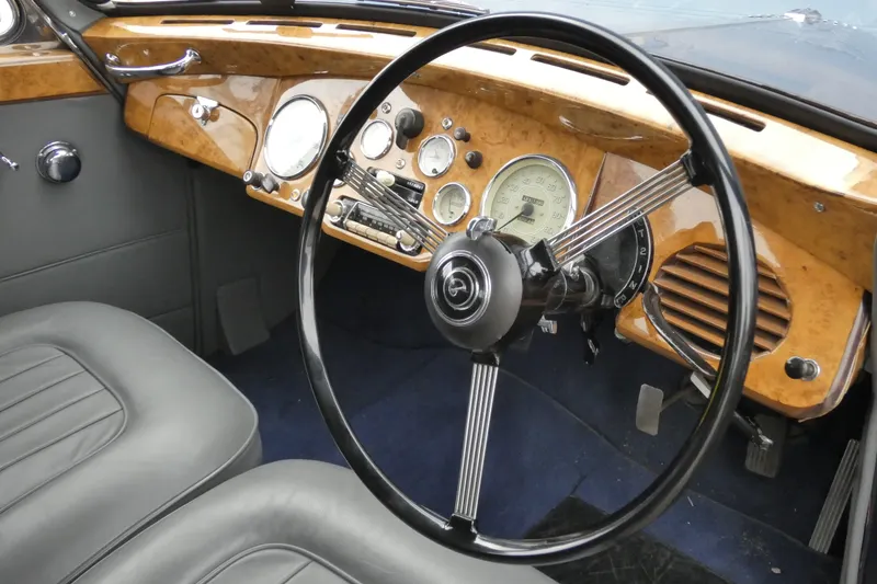 Daimler hooper empress okxjzmdc2smo7qefq8vyc