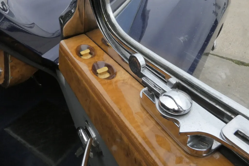 Daimler hooper empress dogxq6 7oqmcus8p2ci1h