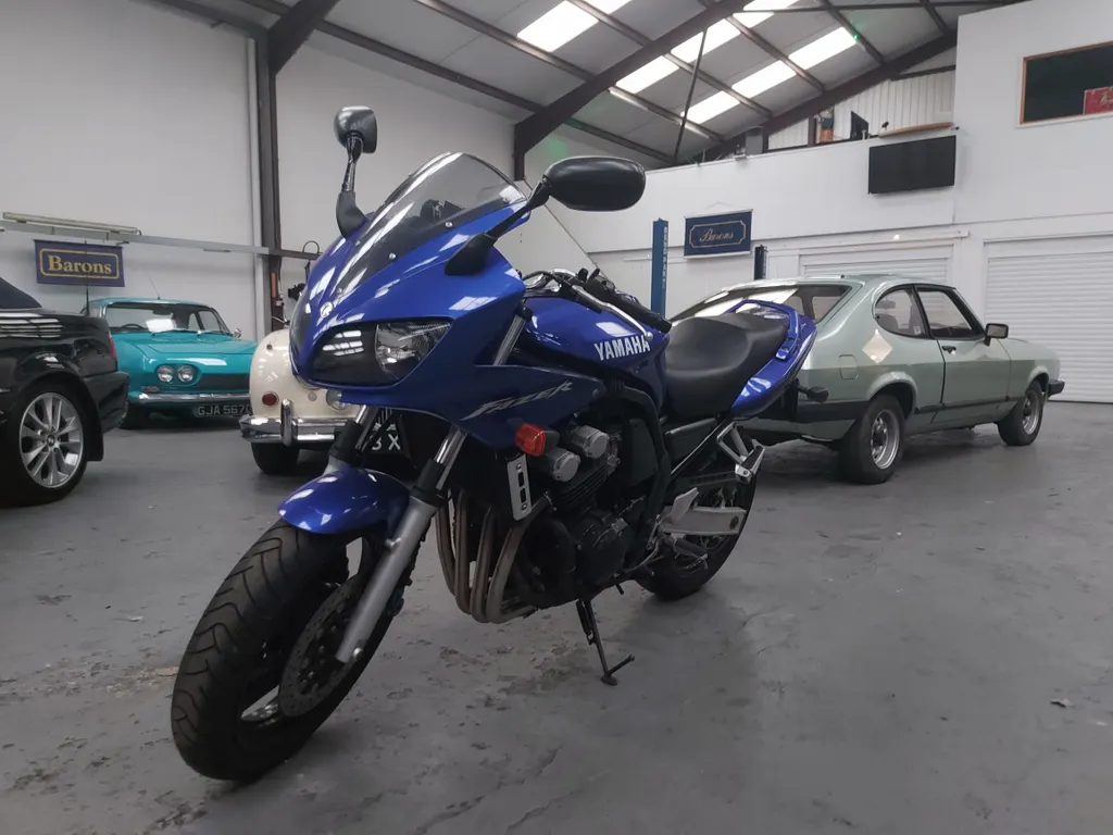 Yamaha fzs aakytm7bvp3mra2ovtxsp