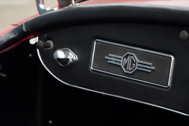 Mg mga 3a2faa23vsjjwttrviwmx