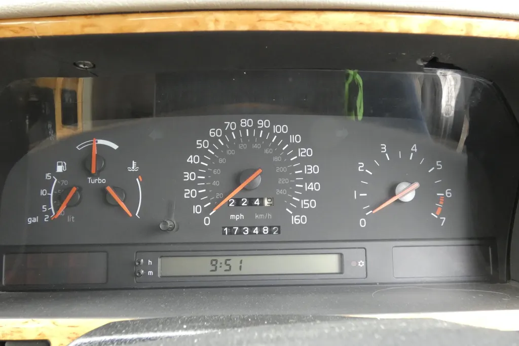 Volvo 850  n2r xyqrtpjhc1bhez2h