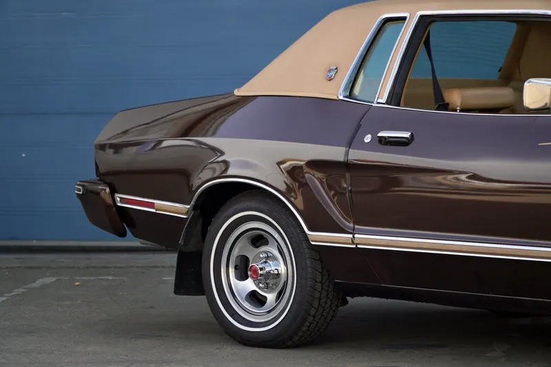 Ford mustang ghia v8 5.0 08mc458no08ubxy aa e2