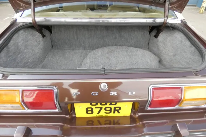 Ford mustang ghia v8 5.0 cckb067s 3eq9y7sywgps