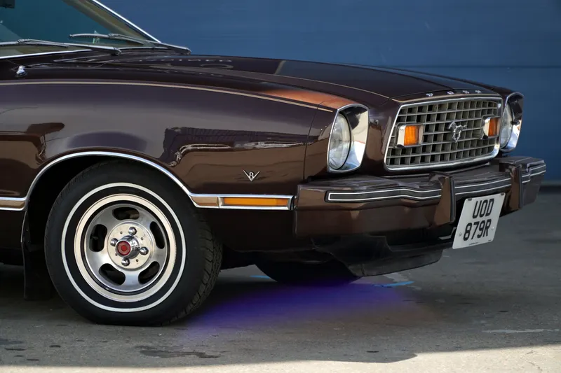 Ford mustang ghia v8 5.0 nqnhelvgwhpnh k92sizc