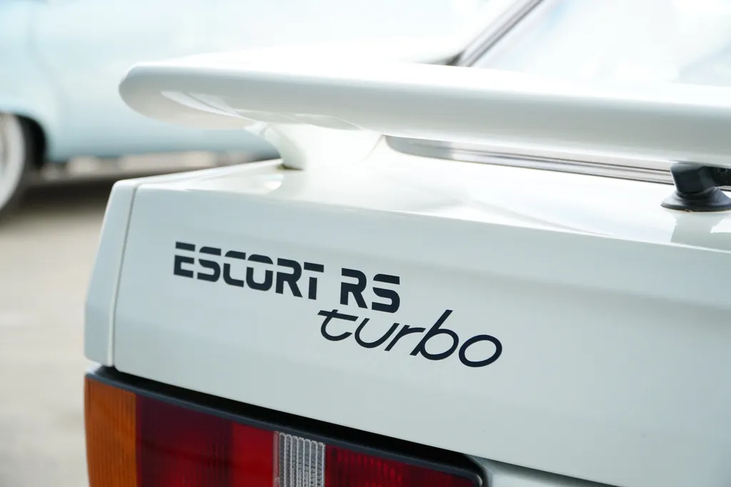 Ford escort k acldpfe2zeegjd3dthv