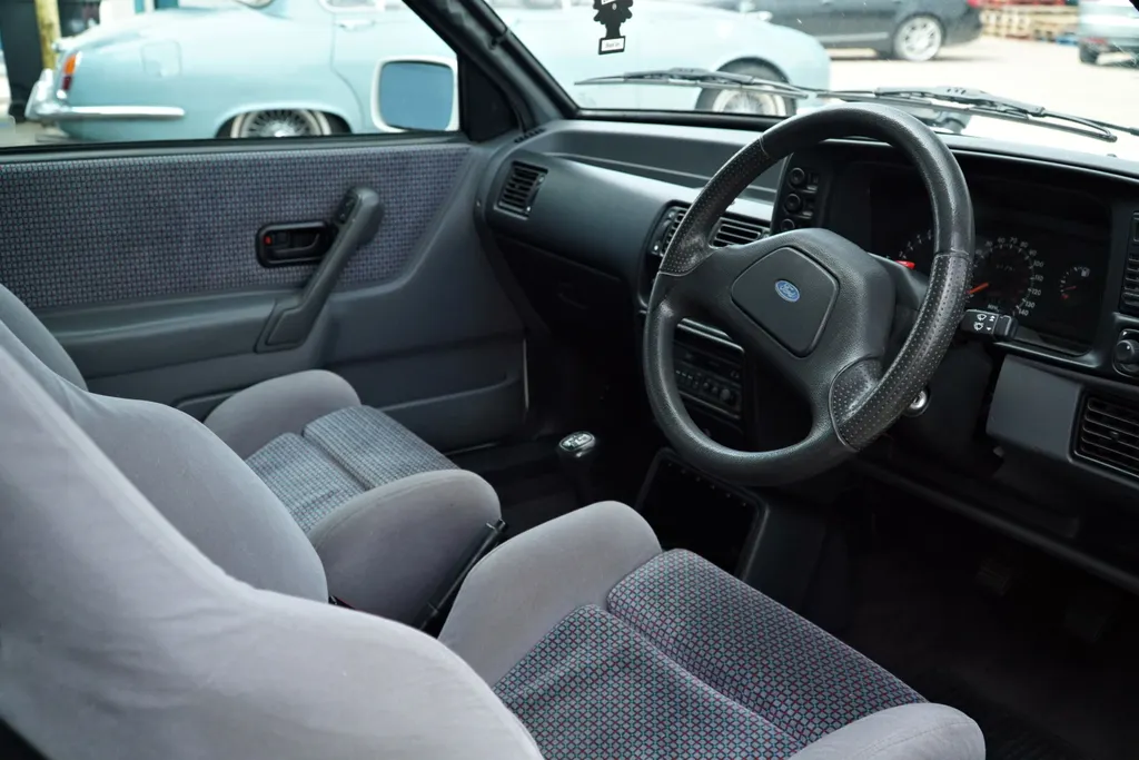 Ford escort y8xv5wsuhkiuw wspwqds