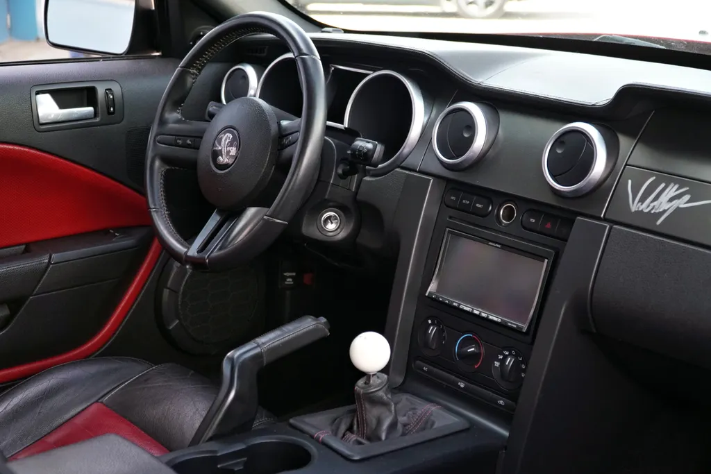 Ford mustang shelby gt500 coupe l7xpt1vt2fbr2zhp8vxf9