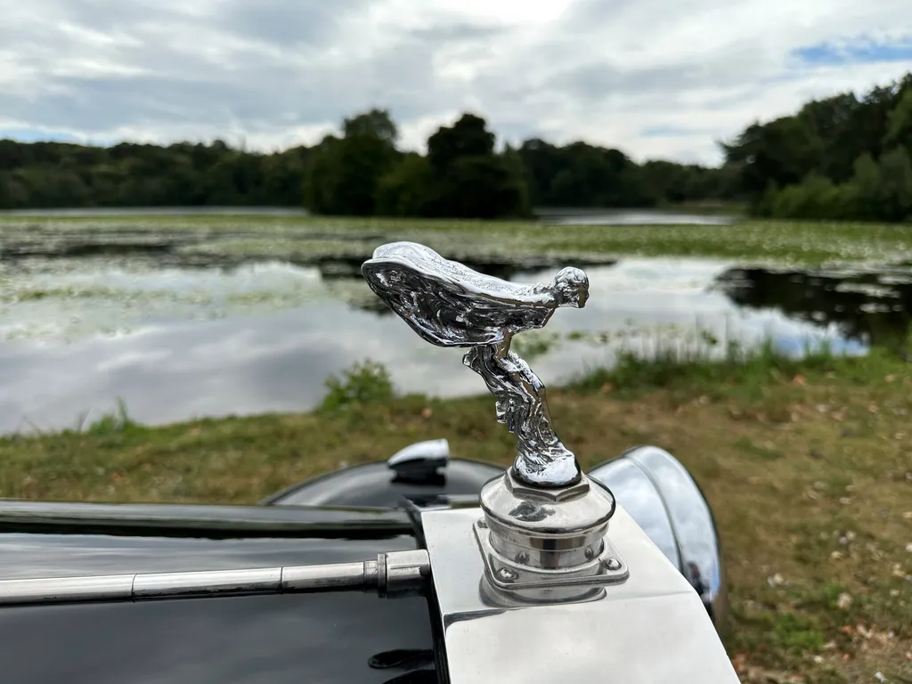 Rolls royce 2025 ls6g2kirhypigoqtmgv2p