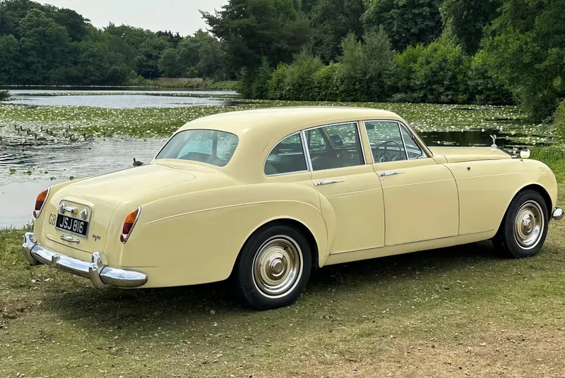 Rolls royce  silver cloud  8hhfbmbvoy0jge9mjb2mf