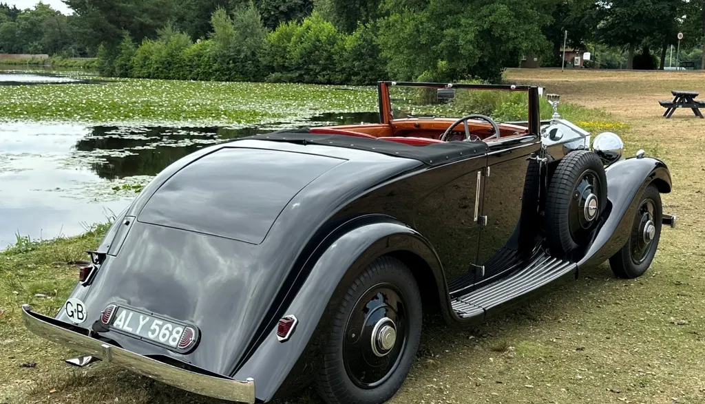 Rolls royce 2025 by park ward abff5 xu64dgdasxtibbl