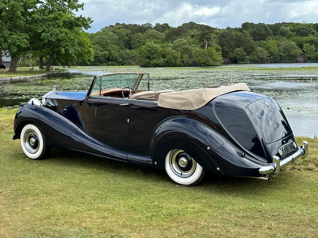 Rolls royce silver wraith jaoo7ldj9rkdugkmg3ibo