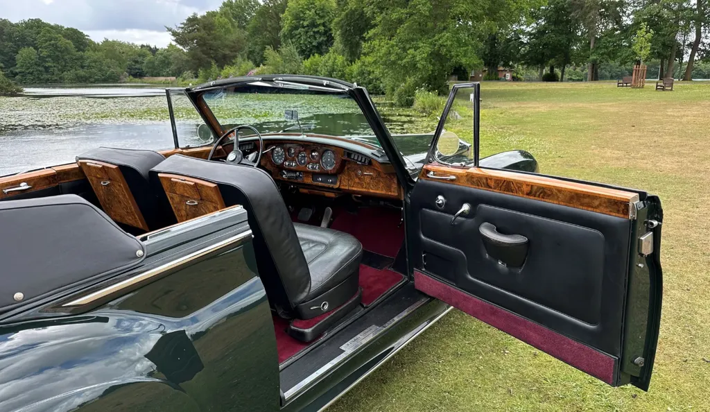 Rolls royce silver cloud x1sbnlbvrldyr83bb4zw0
