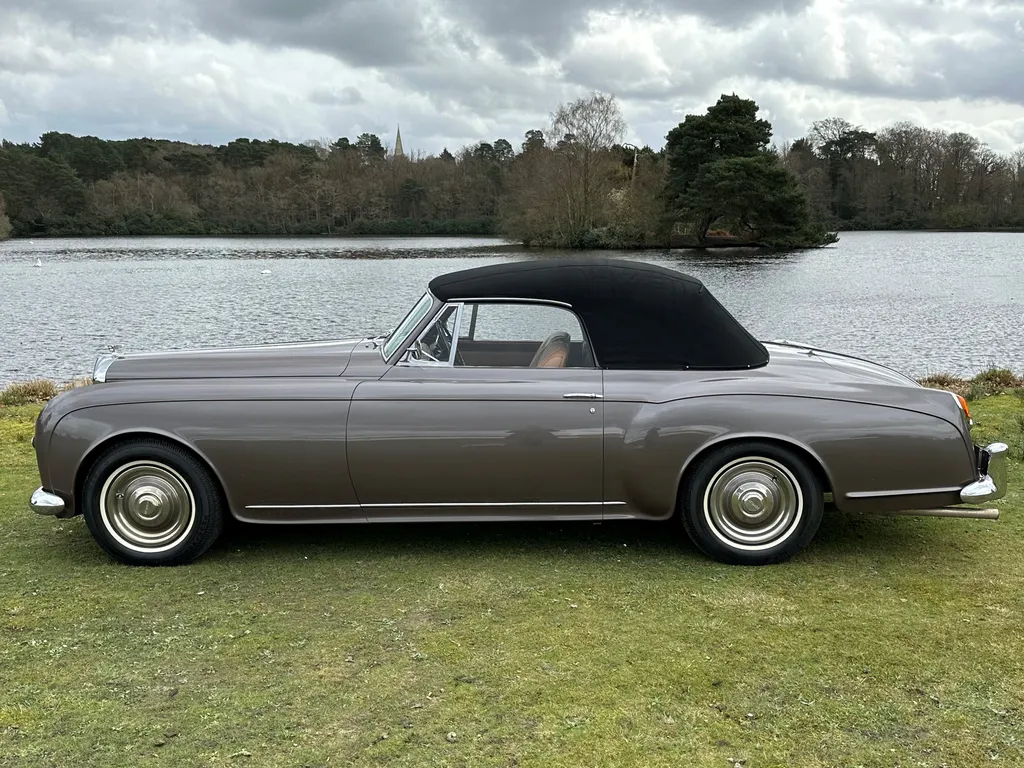 Bentley s1  lvaqtuxkxgd3khscfrkun