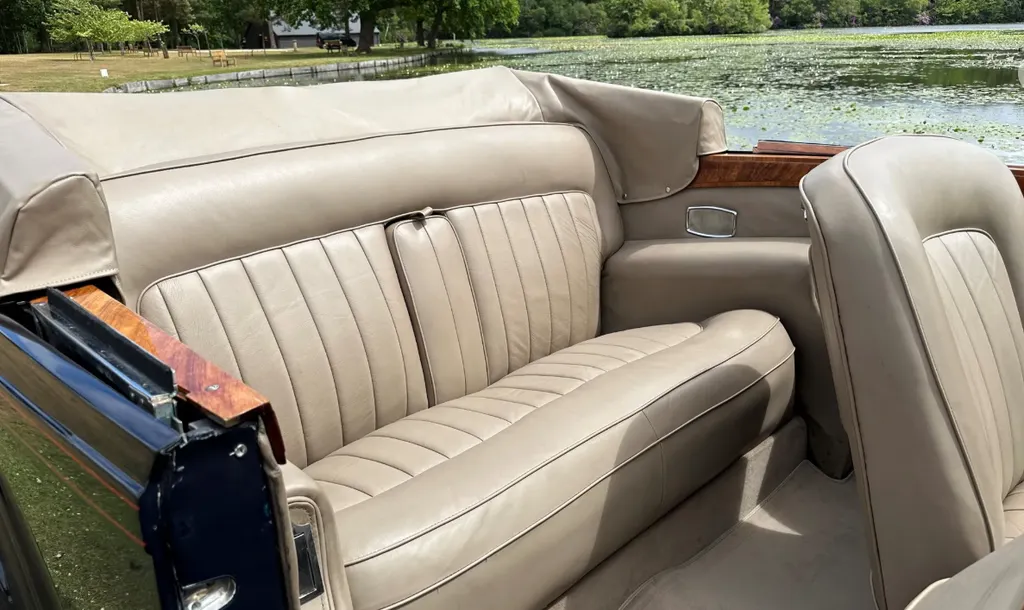 Rolls royce silver wraith o91ypkmqqixhzd9j7zn76