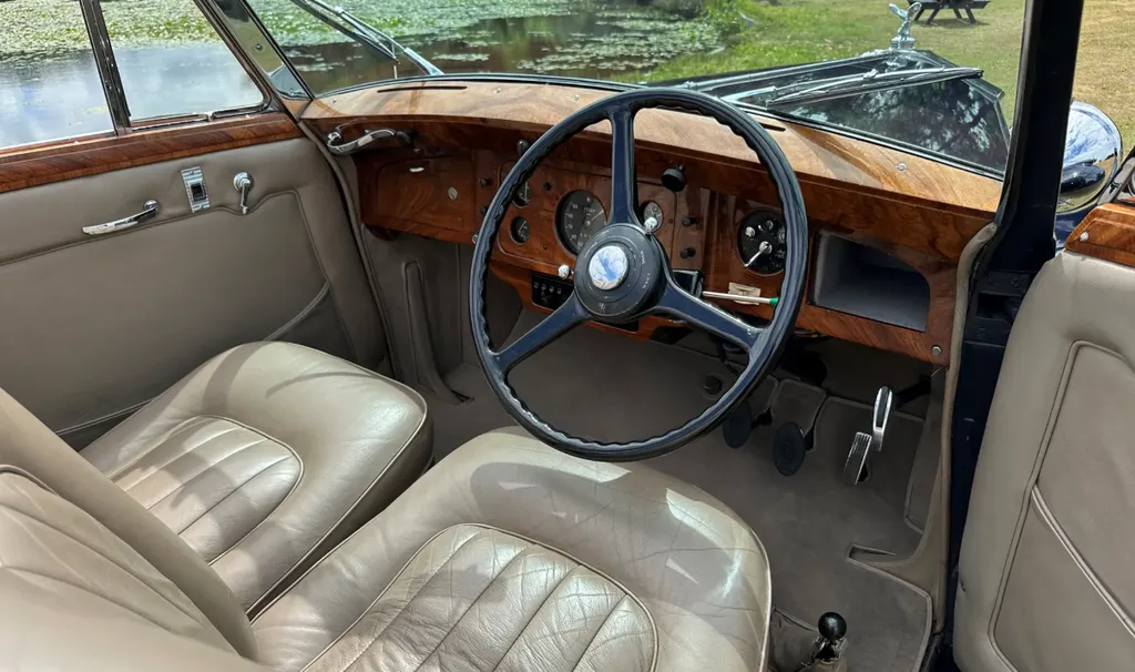 Rolls royce silver wraith mp 3jha0imxwpamf0gier