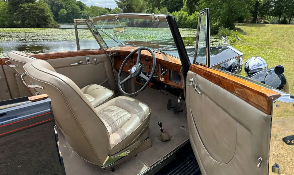 Rolls royce silver wraith syk8znz69wx8s4flneqj4