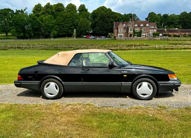Saab 900 ujtg6r3c tgizodofzvll