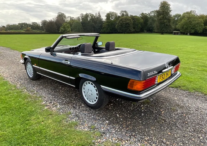 Mercedes benz sl series ac054cq8uh5fyb gk0eia