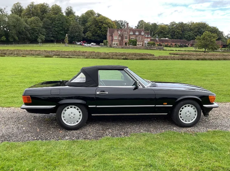 Mercedes benz sl series wmmv0pavr6t8eatupuq s